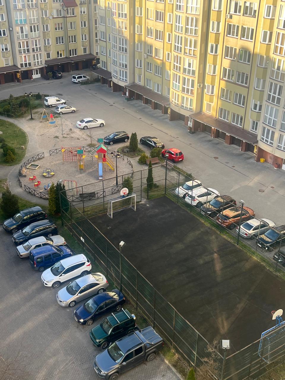 Уютная четырёхкомнатная квартира с видом на море